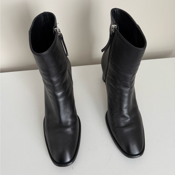Reformation Gillian Ankle Boot in Black (US 8) - Picture 8 of 9